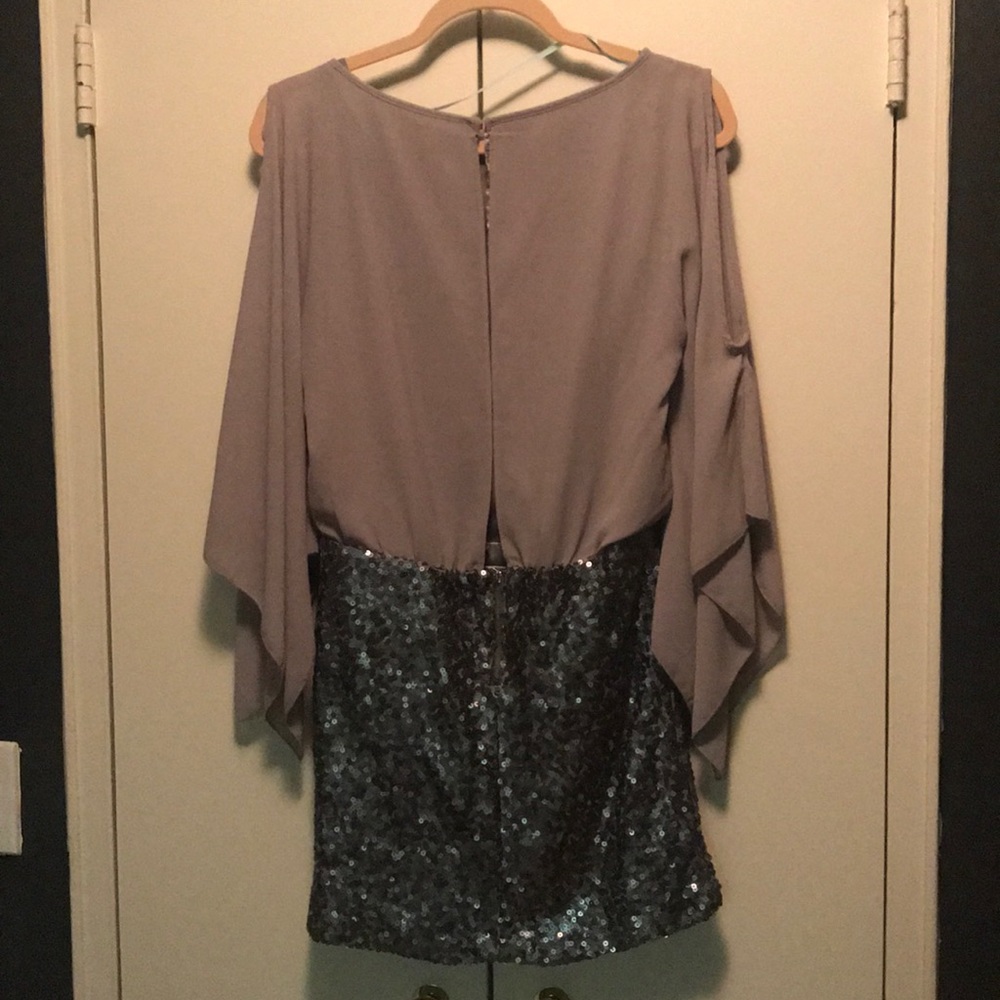 SEXY OPEN BACK COCKTAIL DRESS W/ SEQUIN BOTTOM - Picture 2 of 6